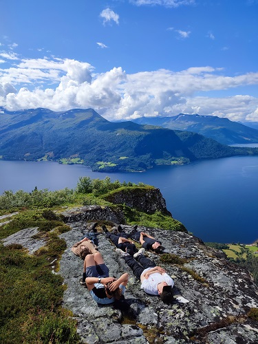 Todalsfjord Norwegen Ferienhaus B 08 Natur Umgebung Berg.jpg