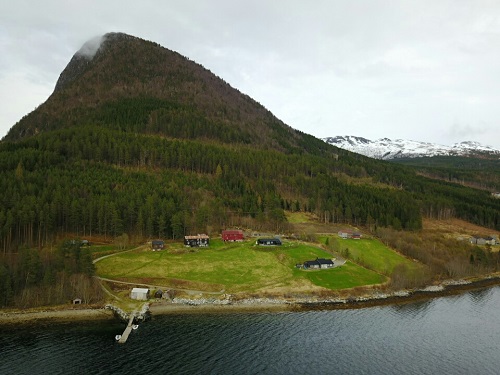 Todalsfjord Norwegen Ferienhaus B 08 Natur Umgebung Gelaende.jpg