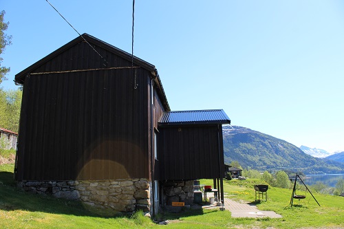 Todalsfjord Norwegen Ferienhaus B 08 Natur Umgebung Seitenansicht.jpg